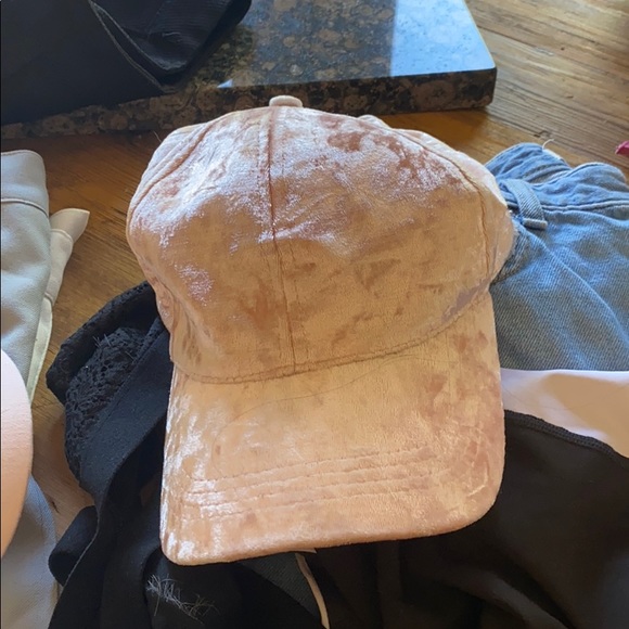 Pink hat - Picture 3 of 4